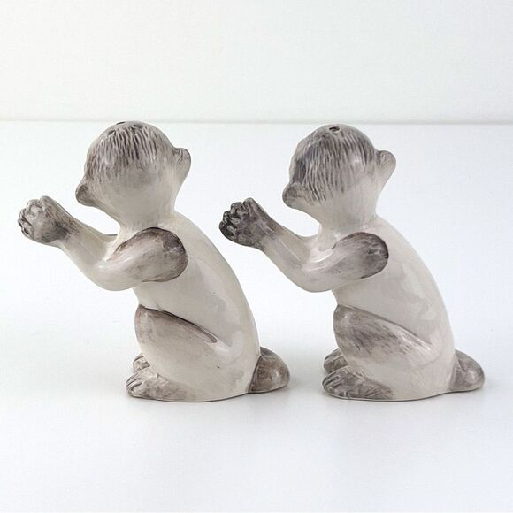 Anthropologie Les Ottomans Monkey Salt and Pepper Shakers - Picture 6 of 9
